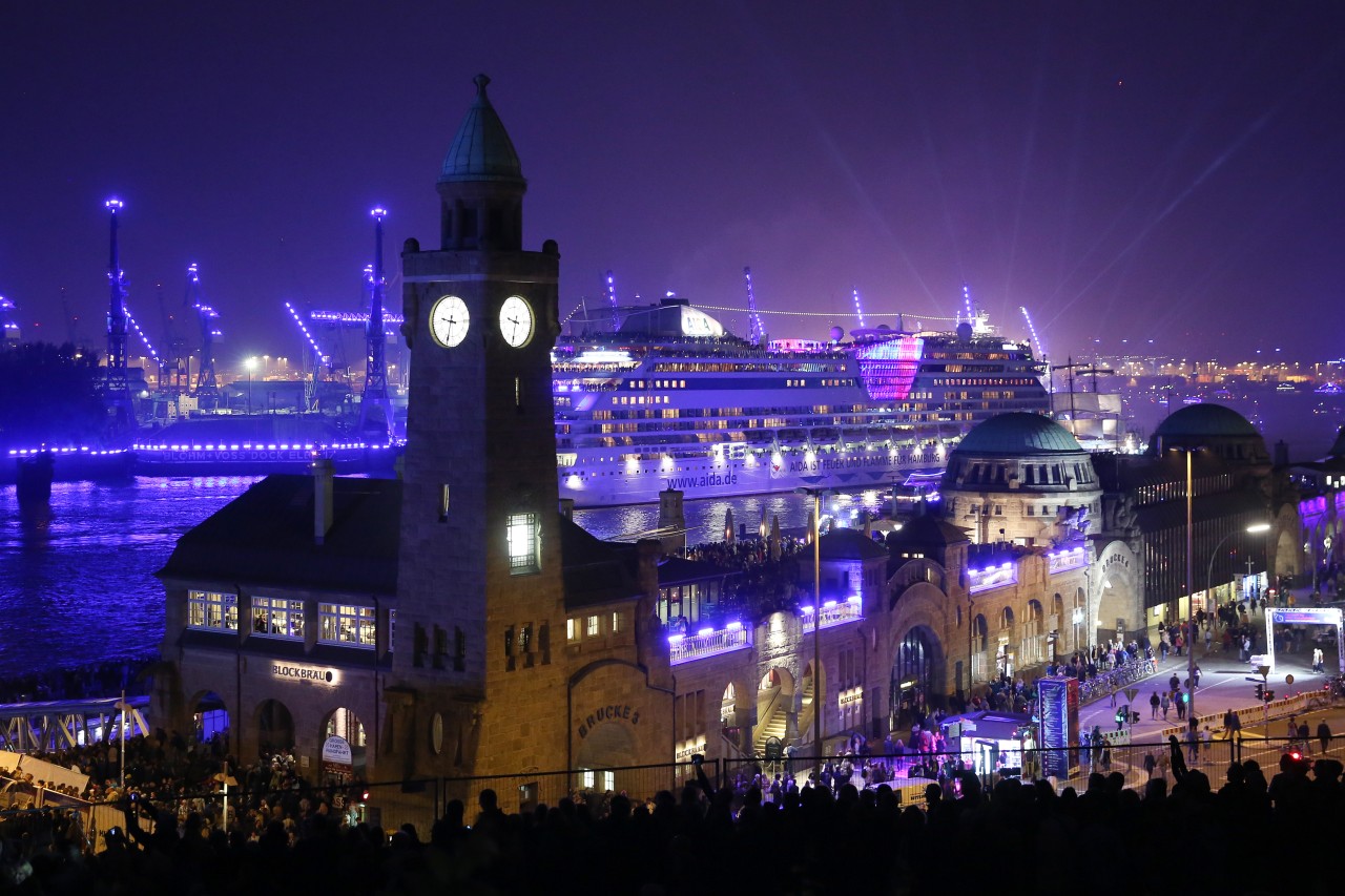 Die „Aida Bella“ in Hamburg