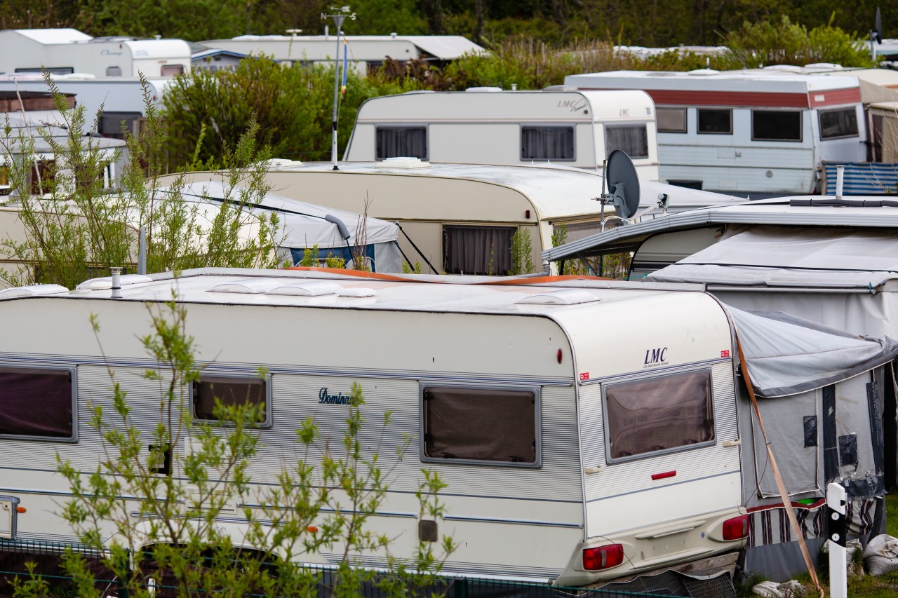 Camping: Dauercamper stehen vor einem Problem – und finden kreative Lösungen (Symbolbild)