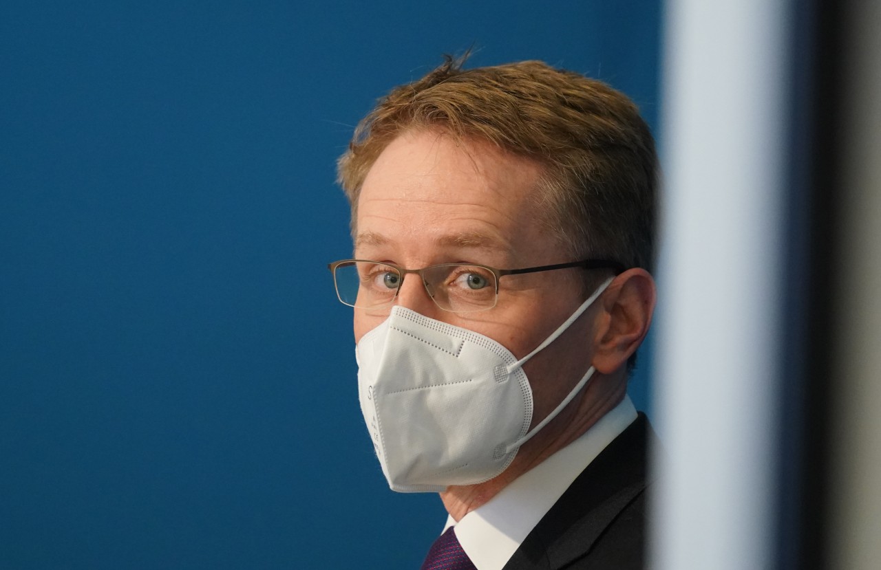 Daniel Günther (CDU), Ministerpräsident von Schleswig-Holstein, während einer Pressekonferenz im Landeshaus. 