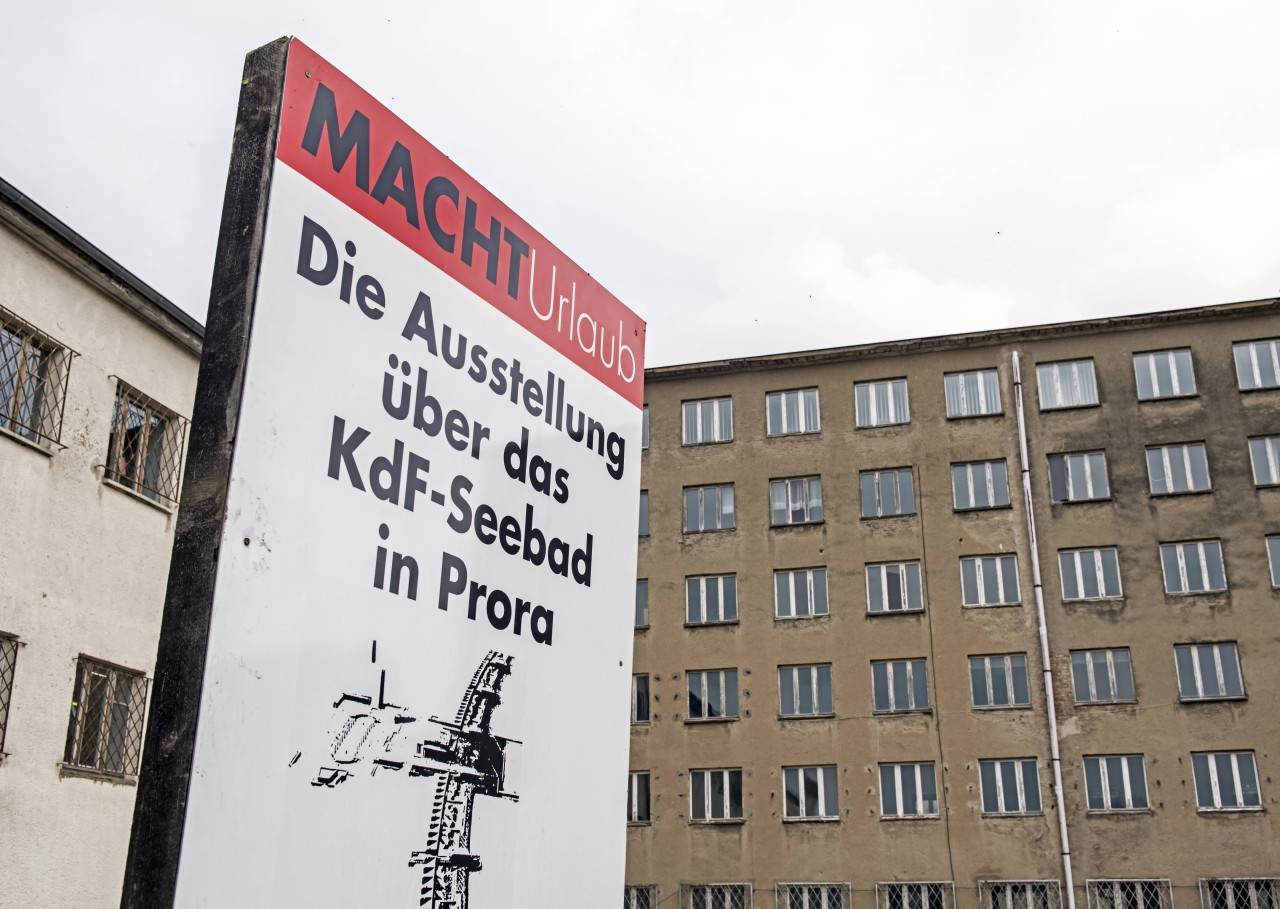 Zwei Männer verschafften sich Zutritt zum Gebäude des „KdF Seebad Rügen“, in dem auch das „Dokumentationszentrum“ Rügen zu finden ist.