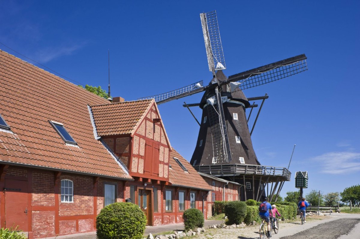 Fehmarn Wahrzeigen Windmühle.jpg