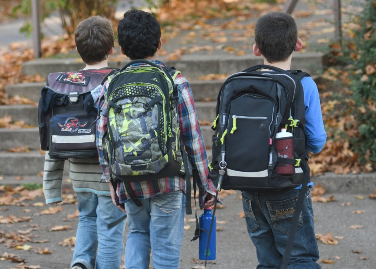 Ferien Niedersachsen Rotenburg Grundschüler.jpg