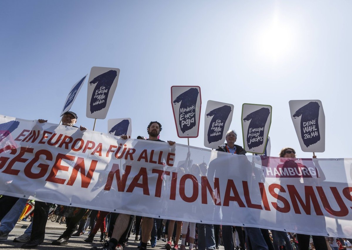 Hamburg Demonstration 1. Mai.jpg