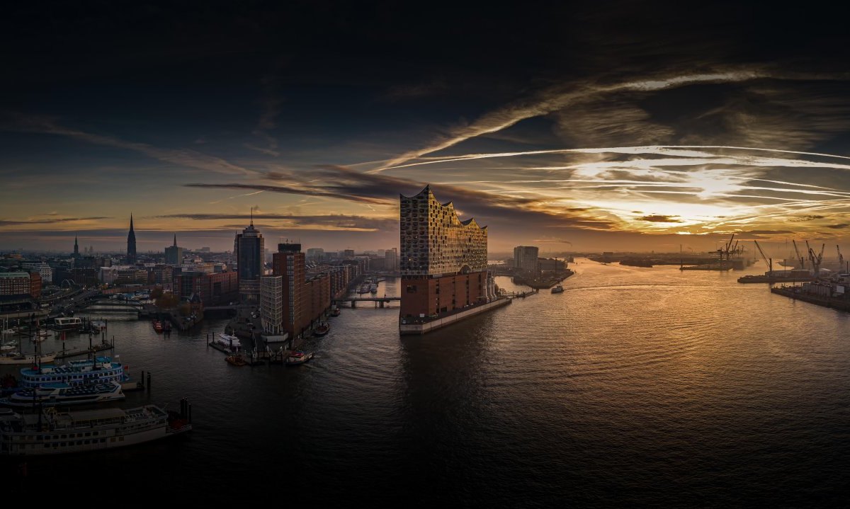 Hamburg Hafencity.jpg