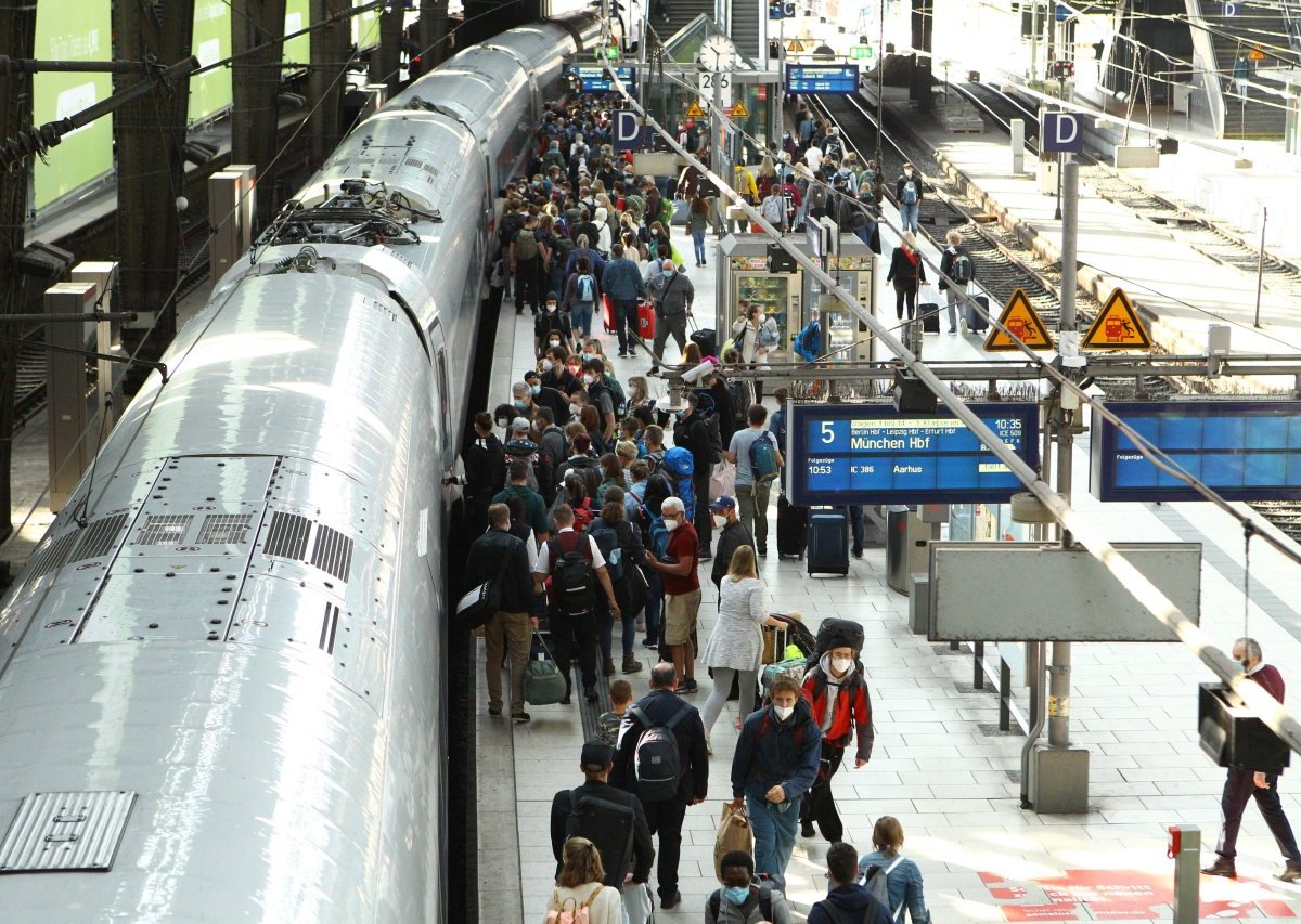 Hamburg Hauptbahnhof.jpg