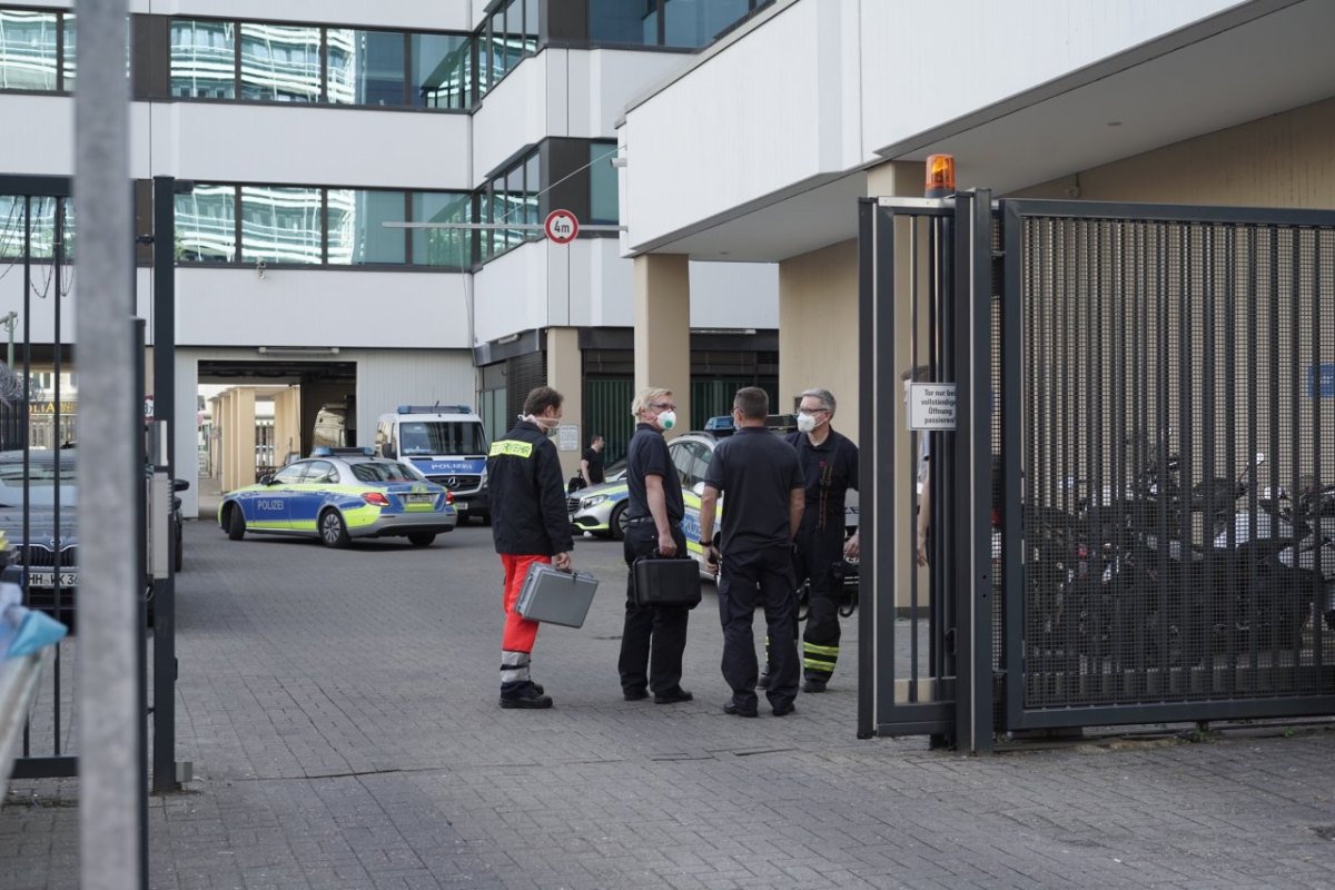 Hamburg Polizei Drogen Feuerwehr Einsatz.jpeg