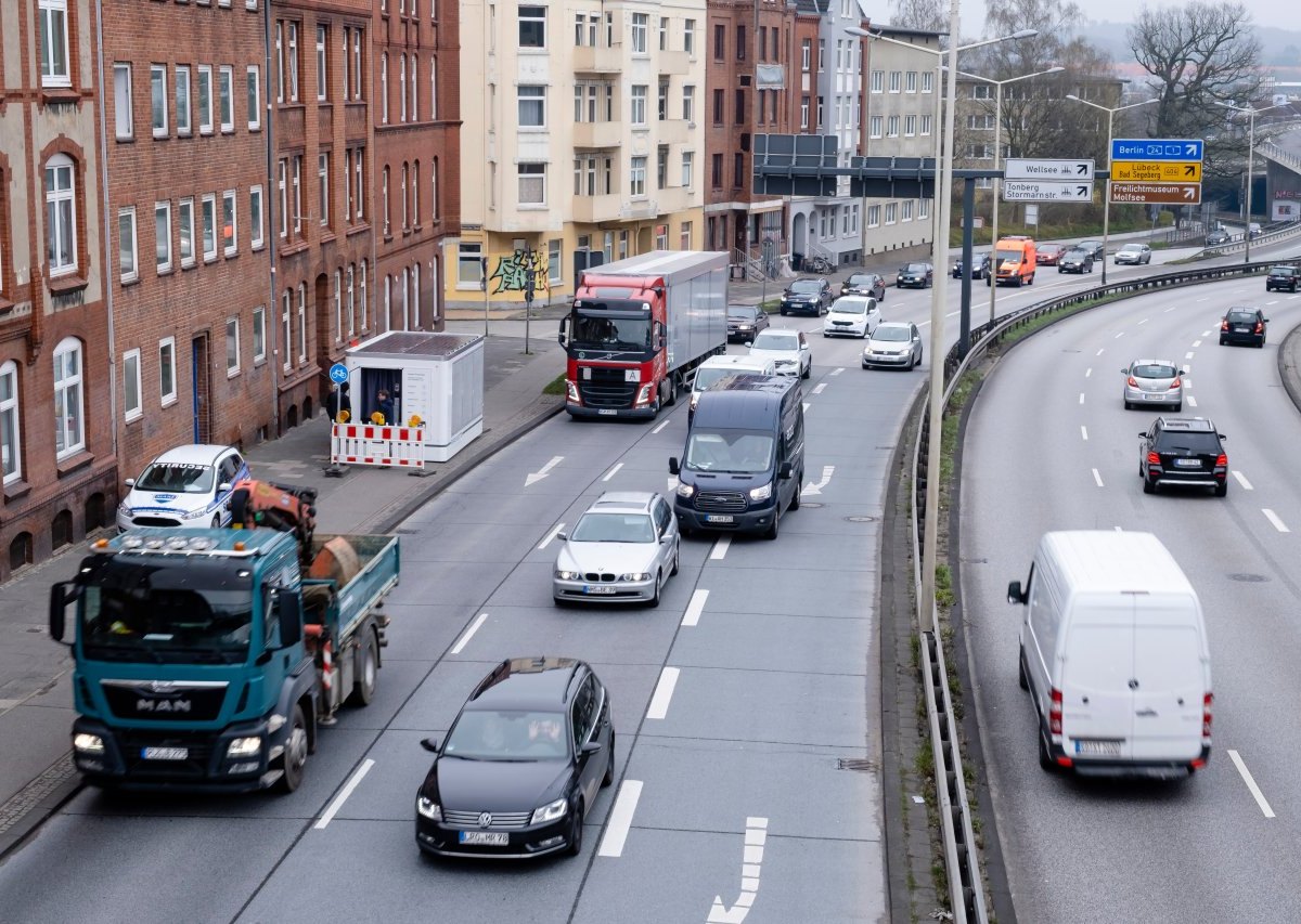 Kiel Stadt Menschen Einwohner Autos Vitronic Blitzer Facebook