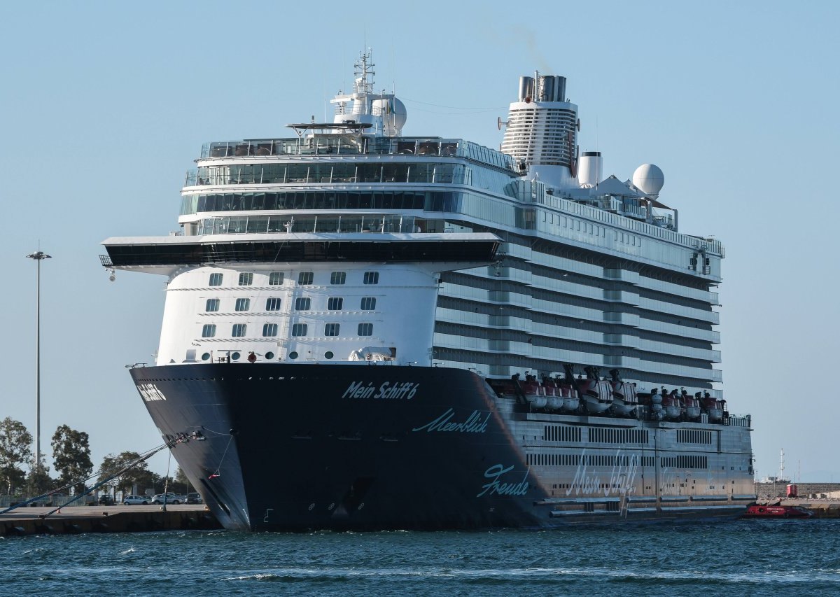 Mein Schiff.jpg