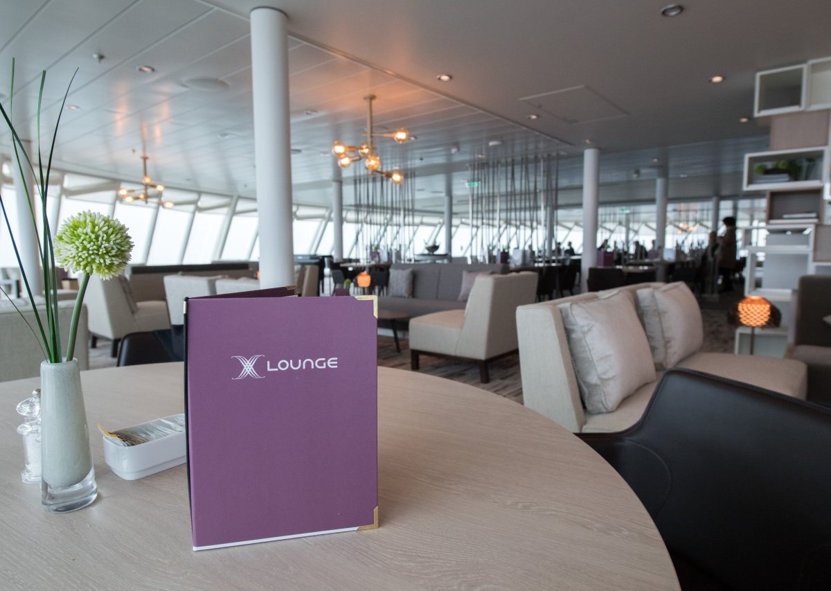 Mein Schiff X Lounge.jpg