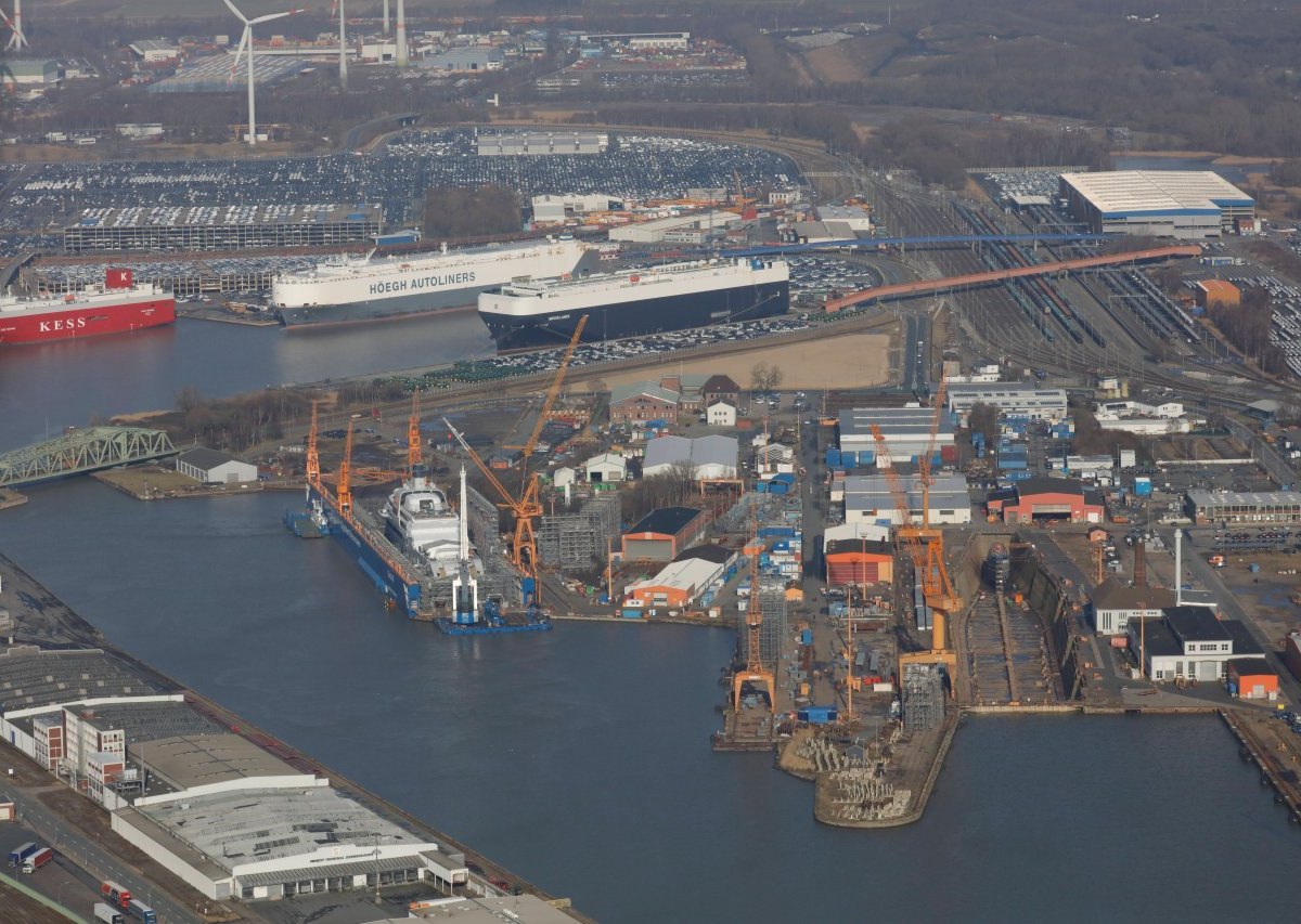 Nordsee Bremerhaven Werft.jpg