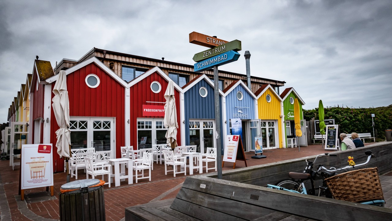 Nordsee: Buden auf der ostfriesischen Insel Langeoog.