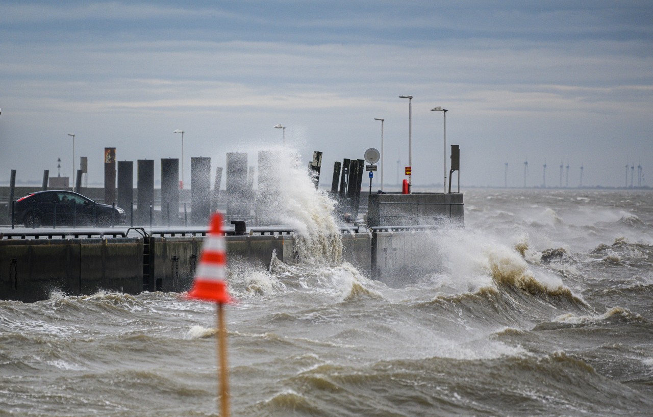 An der Nordsee wird es ordentlich stürmisch. Im Binnenland und der Ostsee hingegen etwas entspannter.