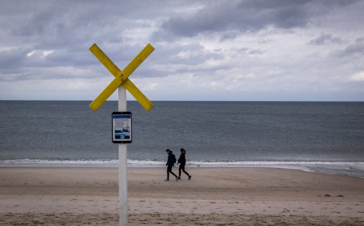 Nordsee Sylt Sandaufspülungen Westerland Deich Küstenschutz