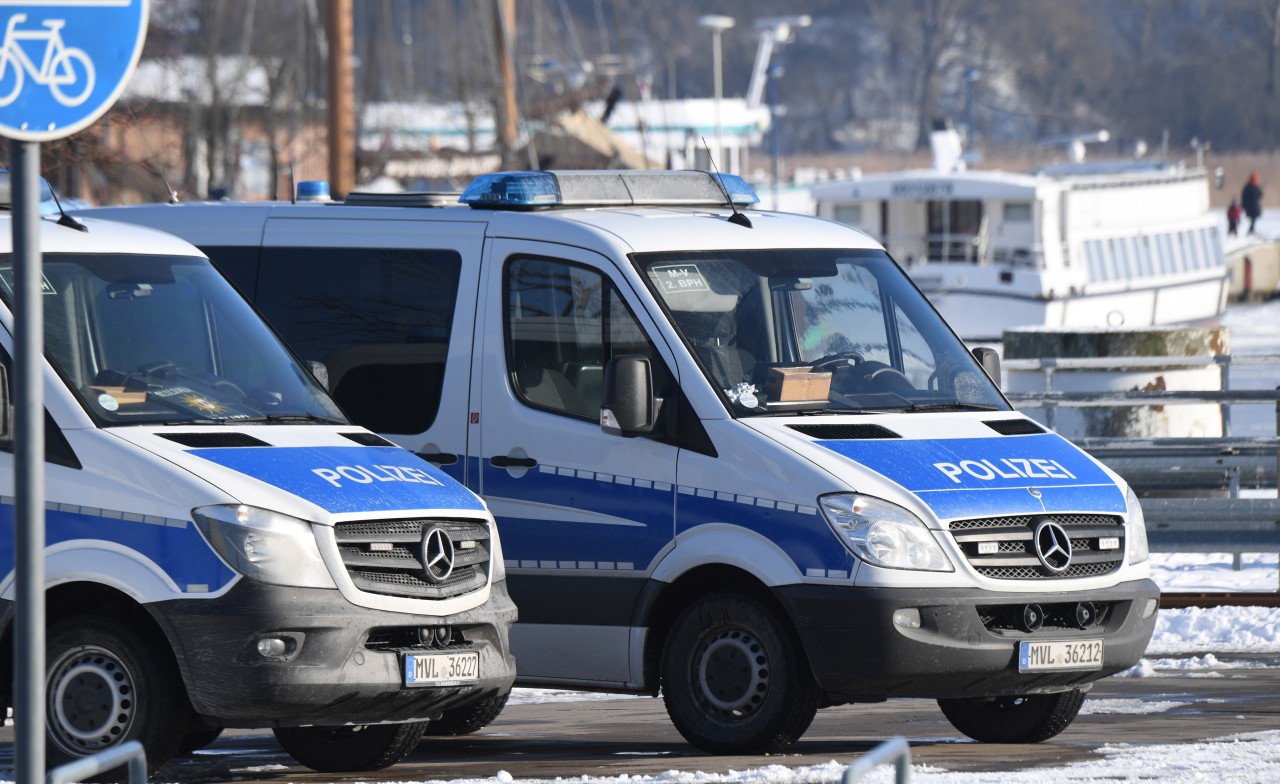 Beamte des Polizeireviers Wolgast haben einen Raser gestoppt. (Symbolbild)