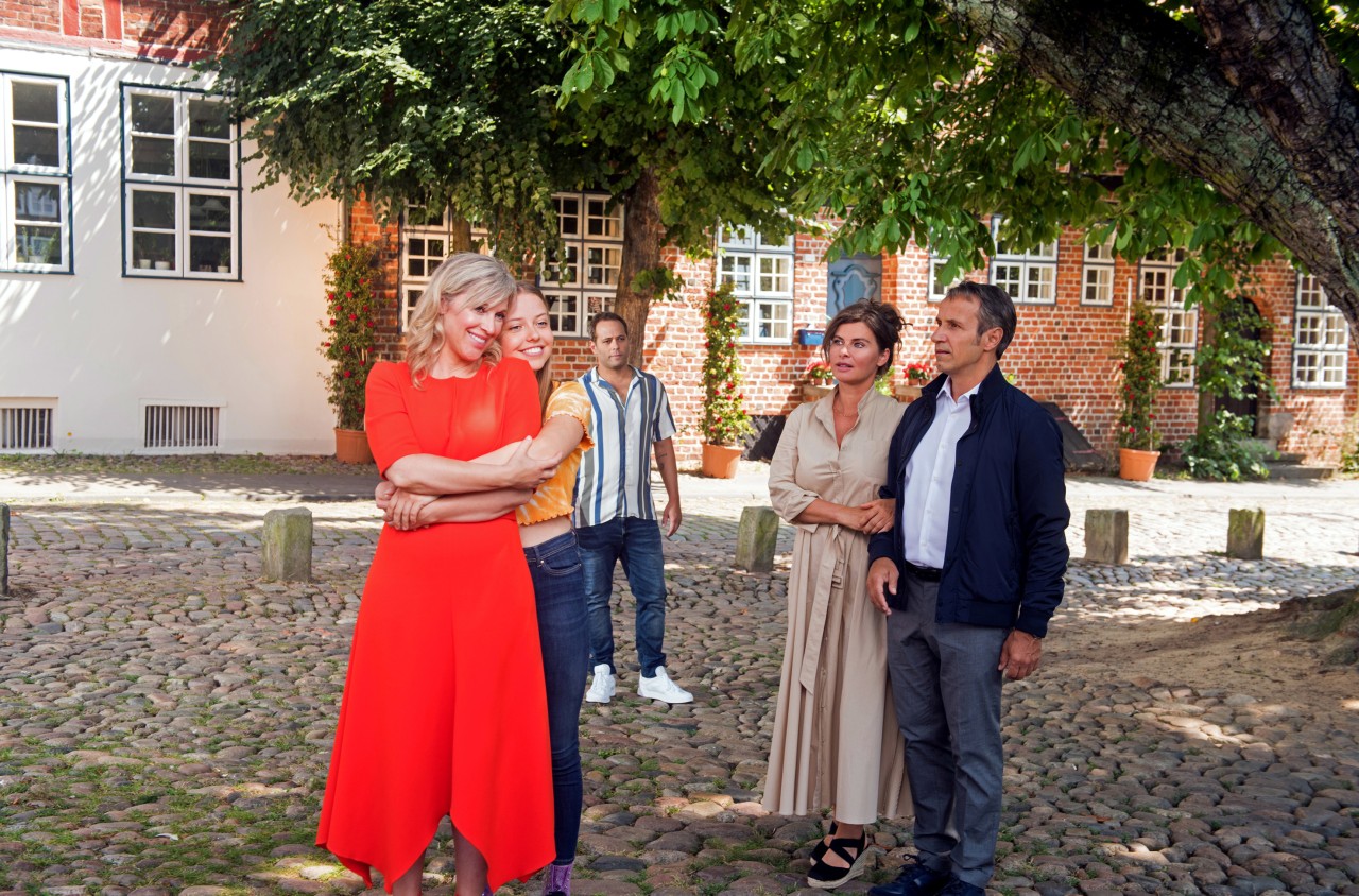 Fans von „Rote Rosen“ müssen aktuell immer wieder auf ihre Lieblings-Telenovela verzichten (Symbolbild). 