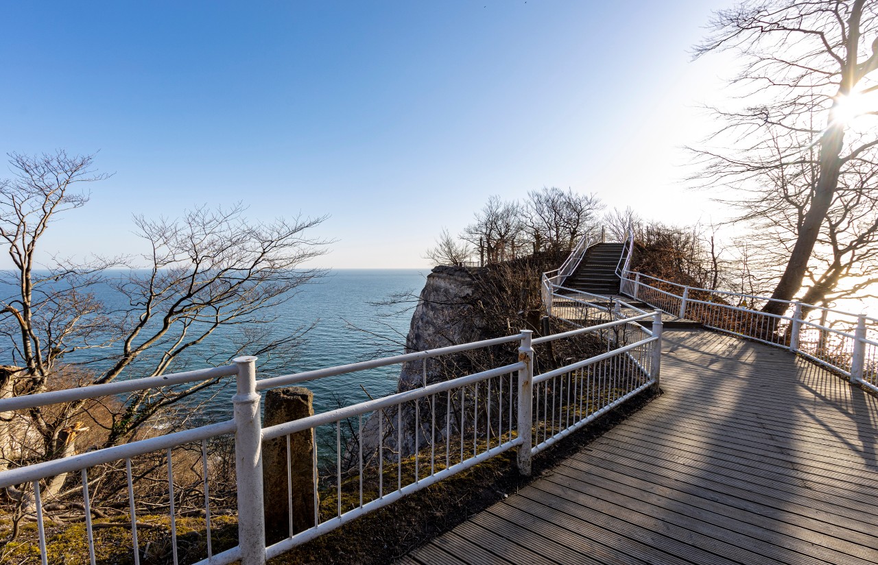 Die Aussicht vom Koenigsstuhl im Nationalpark Jasmund auf Rügen.