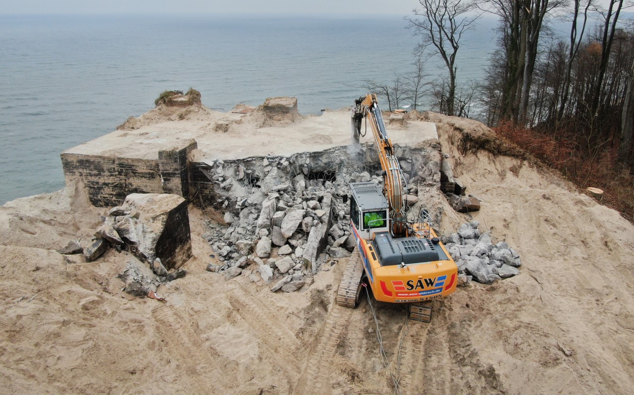 Die malerische steilküste auf Rügen kann auch zur Bedrohung werden.