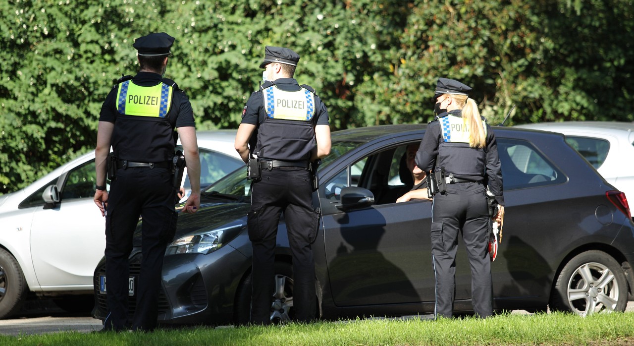 Die Polizei führte auf Sylt mehrere Verkehrskontrollen durch (Symbolbild)