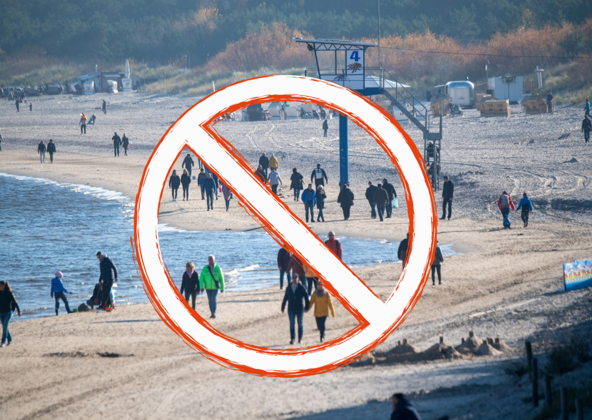 Urlaub Ostsee Strand mit Schild.png