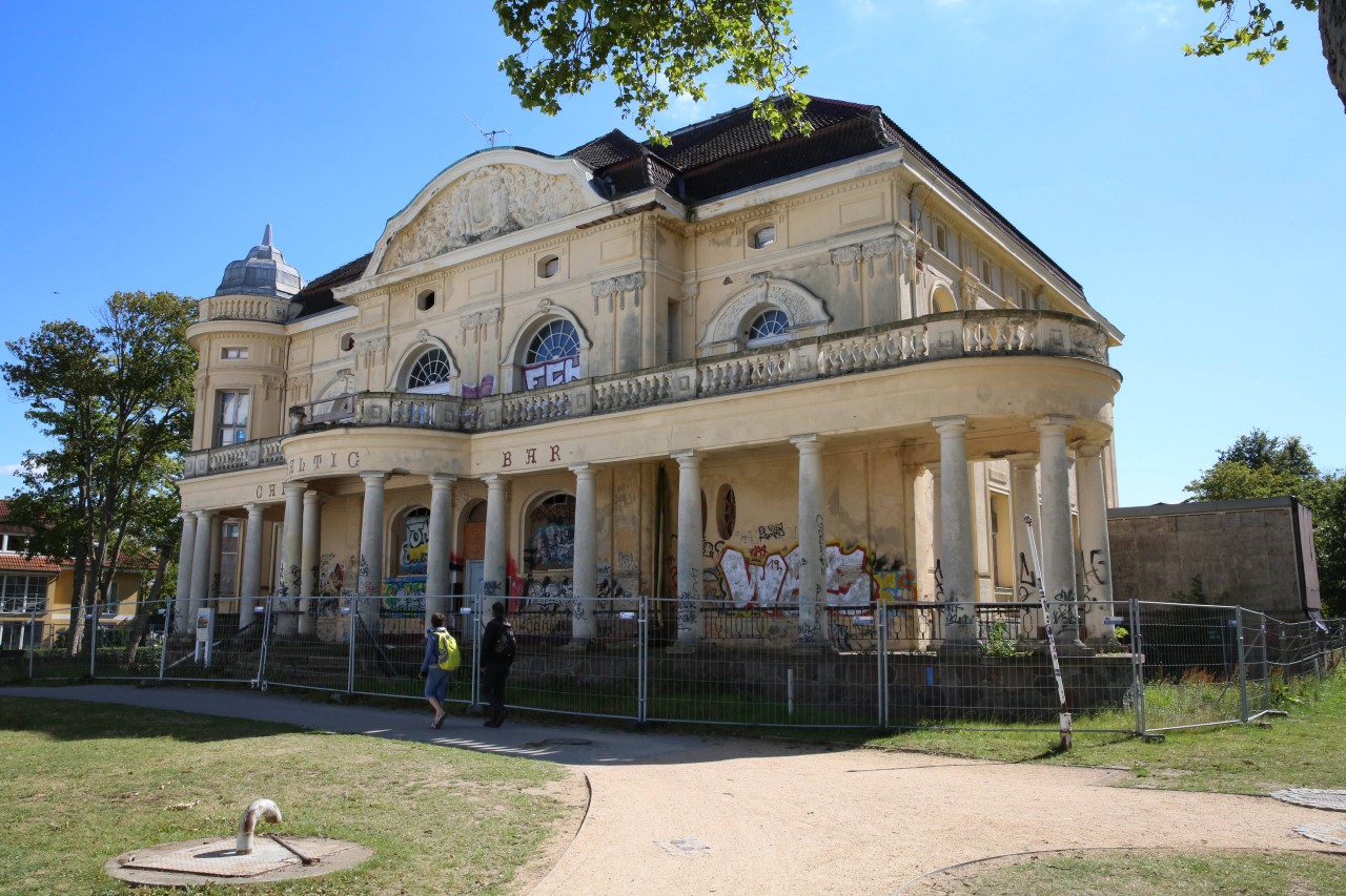 Die Villa im Landkreis Rostock soll saniert werden. (Archivbild)