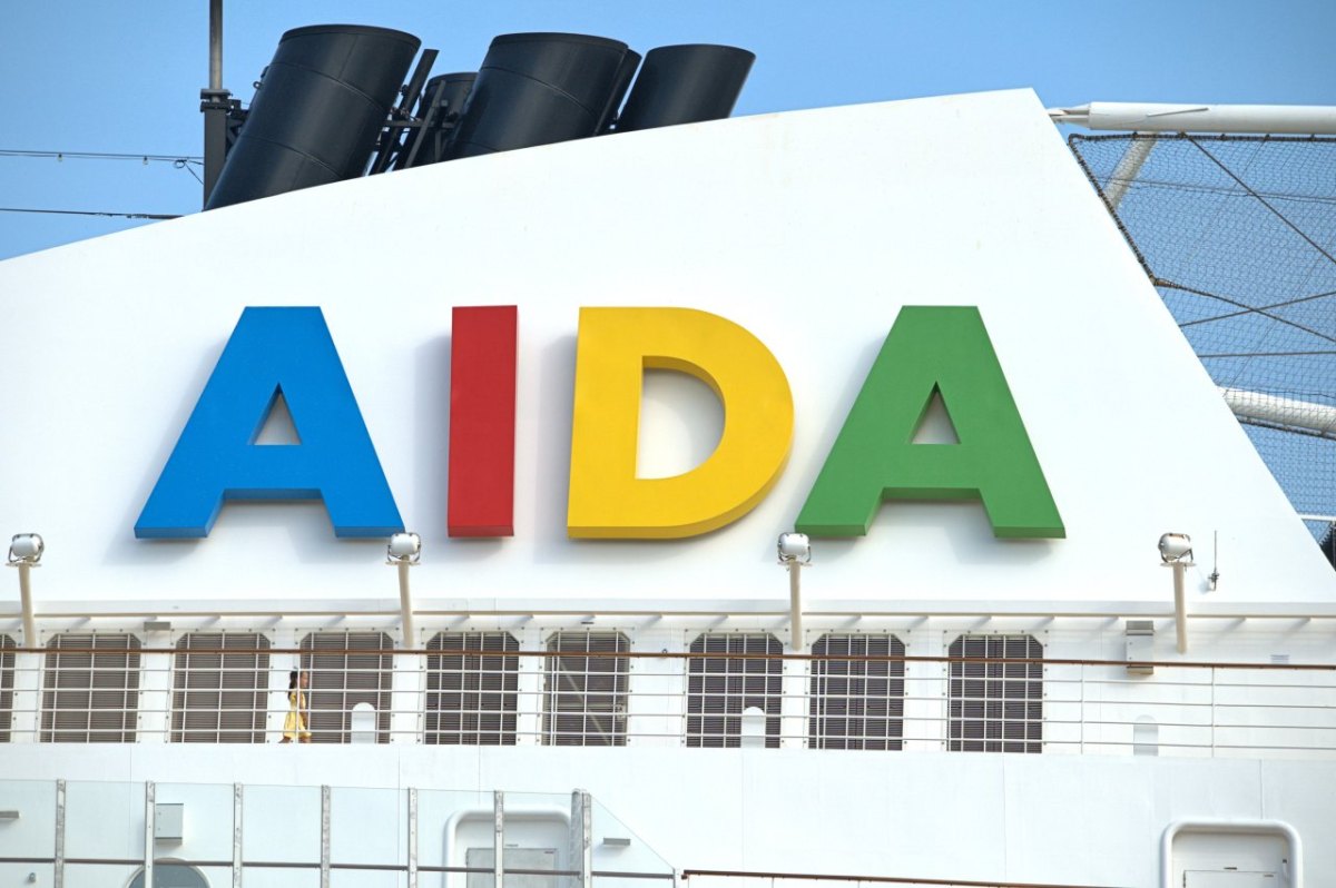 Aida Kreuzfahrt Cosma Silvester Hamburg Gran Canaria Reisen Kanaren Mallorca Barcelona Meyer Werft