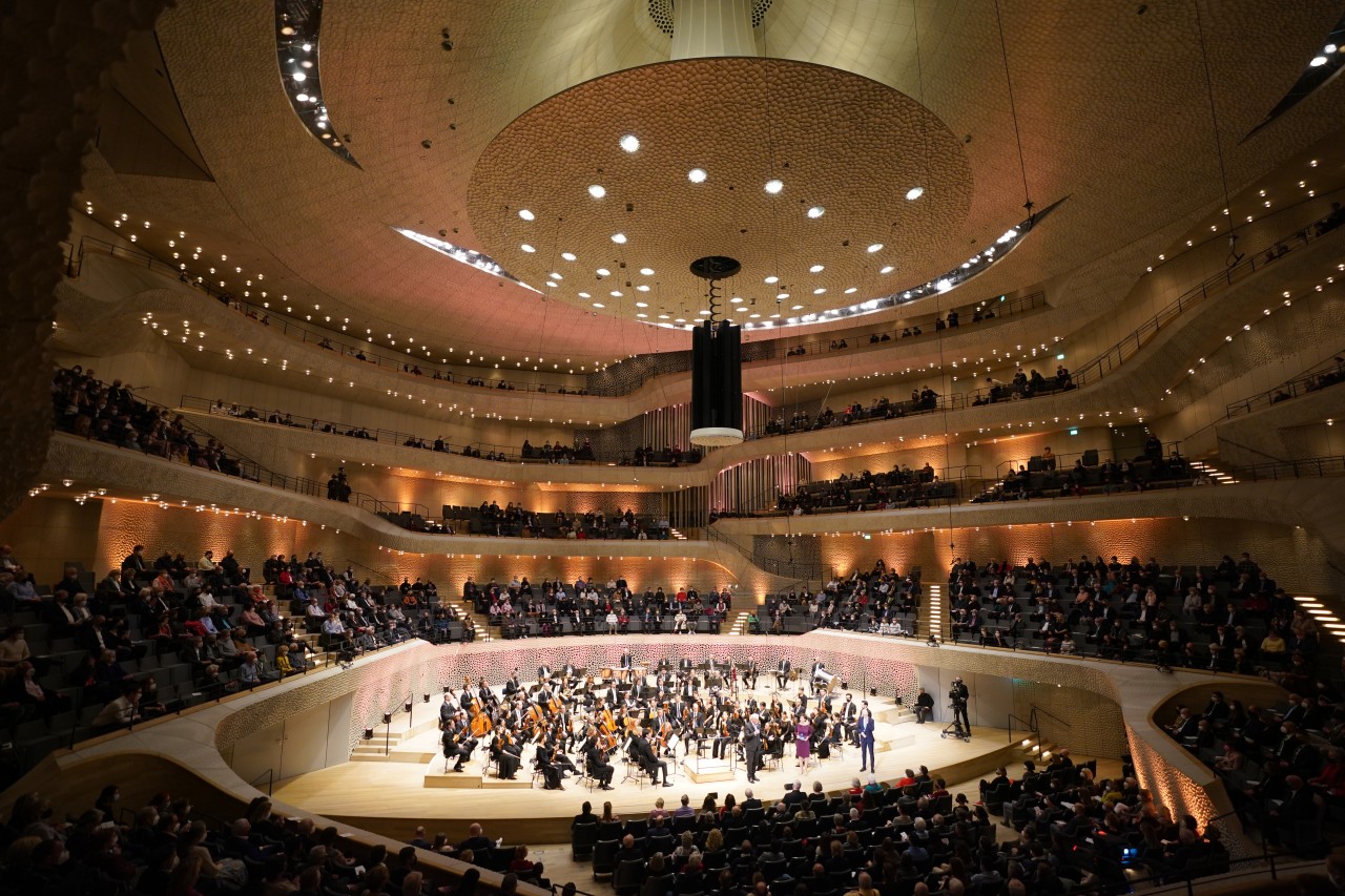 Ob Anna Netrebka, die als „Putin-Freundin“ gilt, die Elbphilharmonie Hamburg im September füllen wird? (Symbolbild)