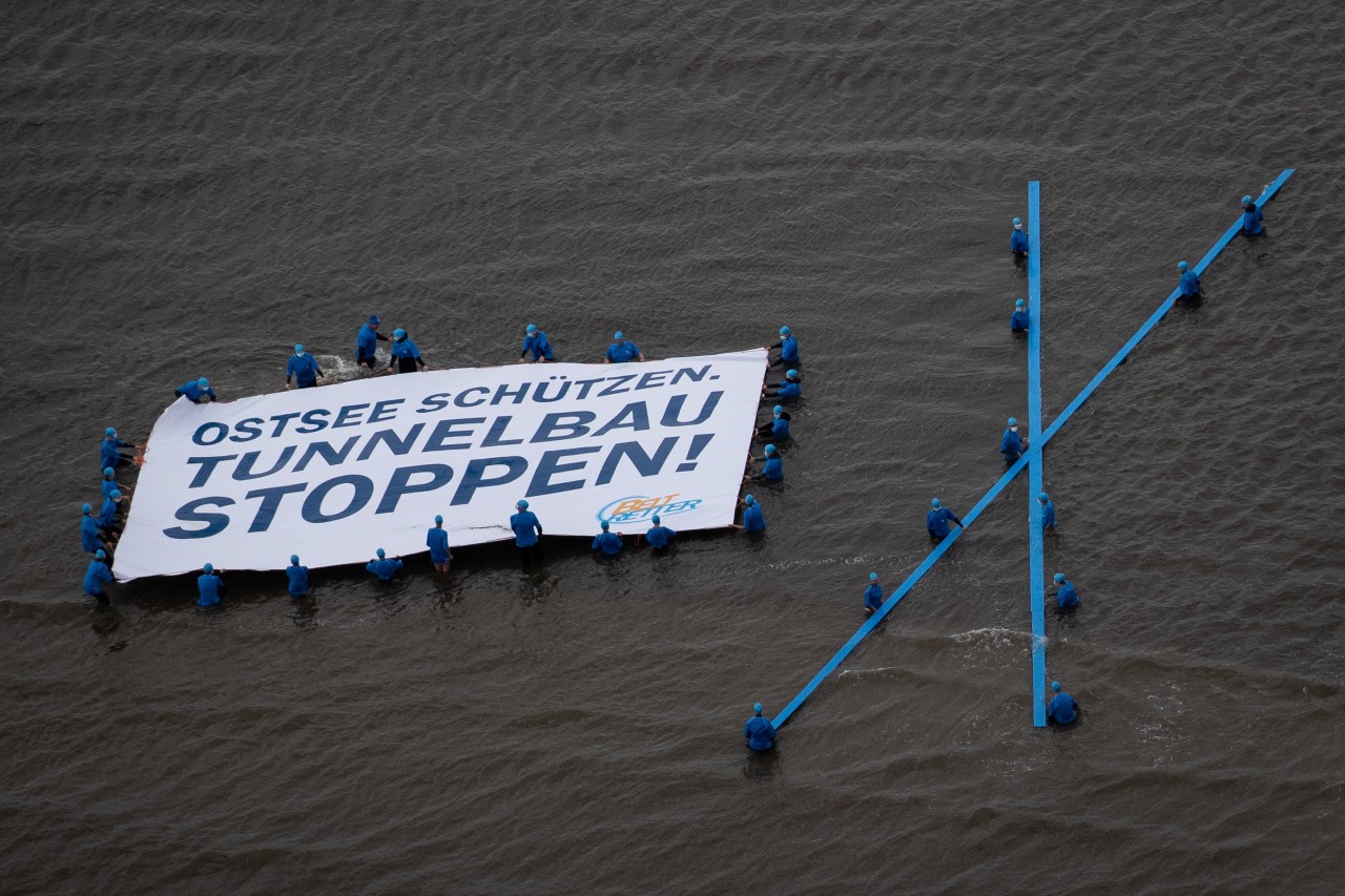 Es gibt immer wieder Proteste gegen das Projekt auf Fehmarn. 