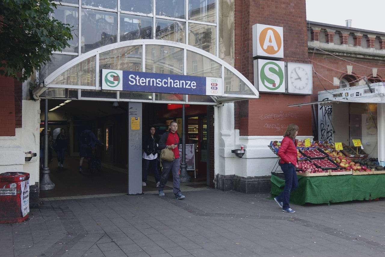 Am Bahnhof Sternschanze werden die Gleise erneuert.