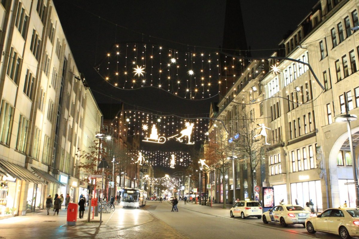 Hamburg Einzelhandel Mönckebergstraße.jpg