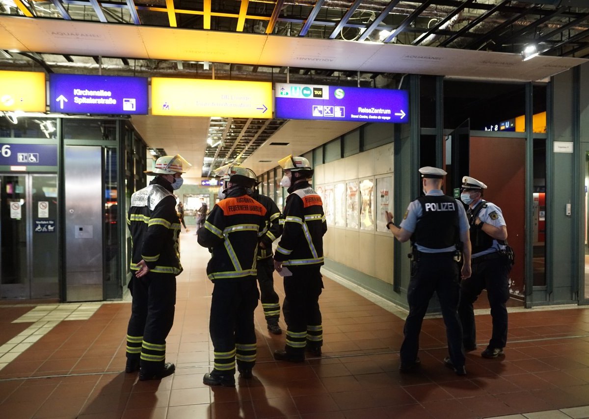 Hamburg Hauptbahnhof Polizei Feuerwehr Einsatz