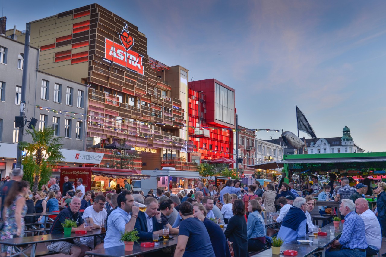 Feiern in Clubs auf dem Kiez oder anderswo in Hamburg? Das könnte jetzt bald wieder möglich sein.