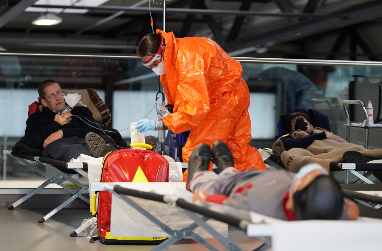 Am Hafen in Hamburg sollte für den Ernstfall geprobt werden. Dabei ging es um ein Szenario auf einem Kreuzfahrt-Schiff.