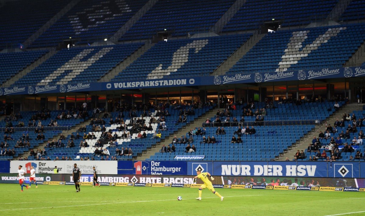 Hamburg Volksparkstadion Düsseldorf.jpg