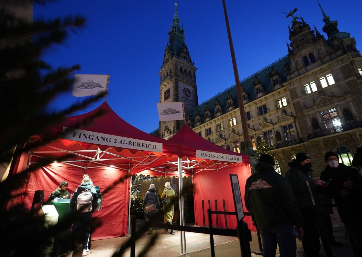 Hamburg Weihnachtsmarkt.jpg