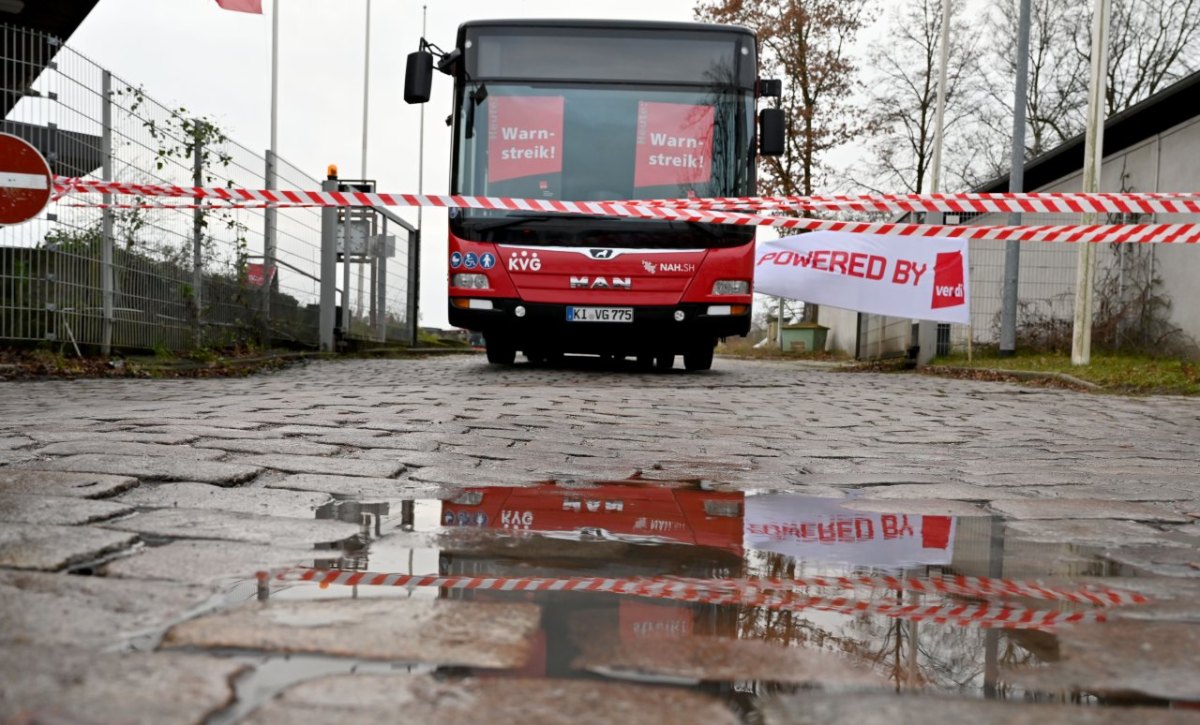 Kiel Schleswig Holstein Bus Streik.jpg