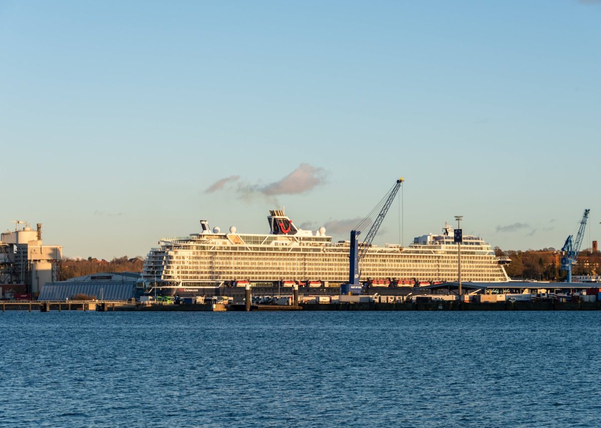 Mein Schiff Kreuzfahrt Silvester Weihnachten Gibraltar