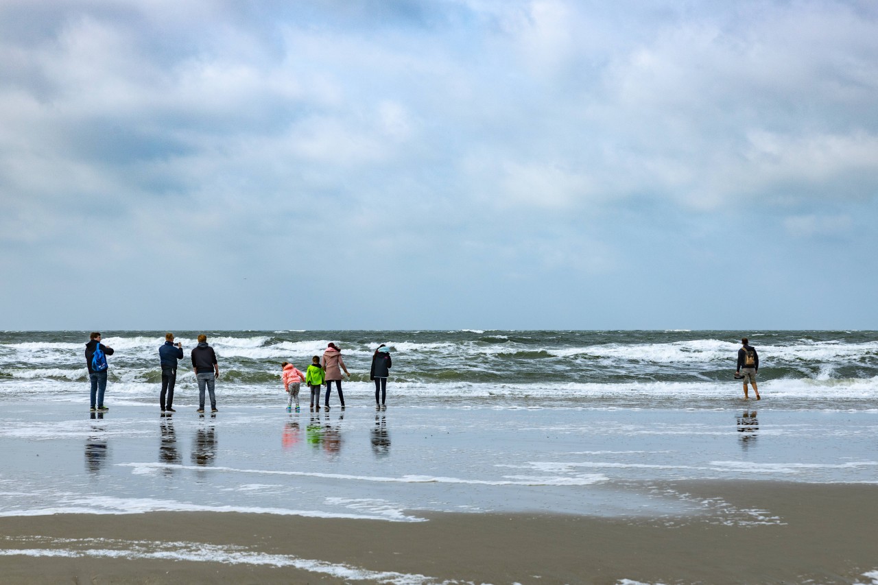 Von der Nordsee nähert sich ein Tiedruckgebiet.