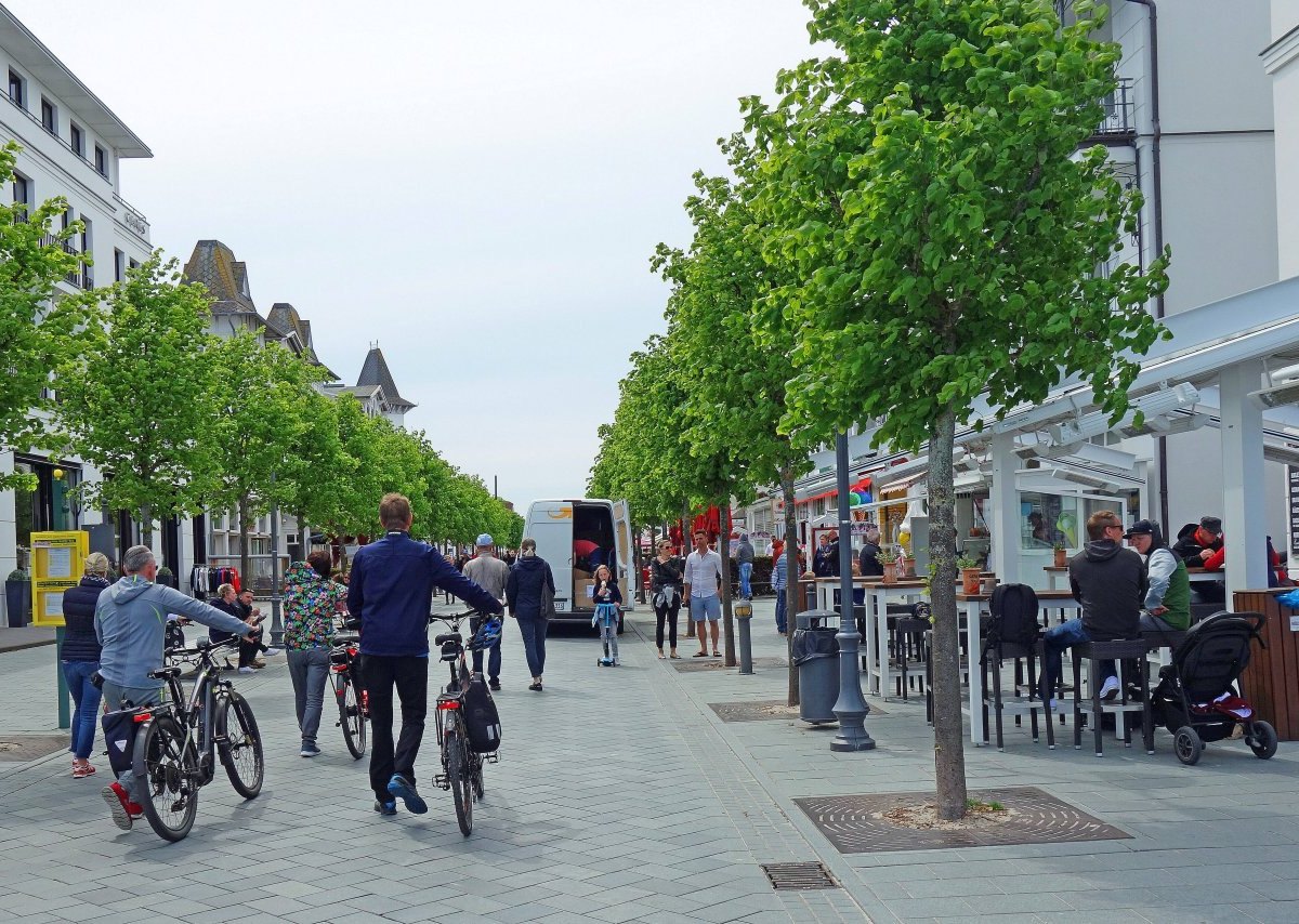 Rügen Promenade.jpg