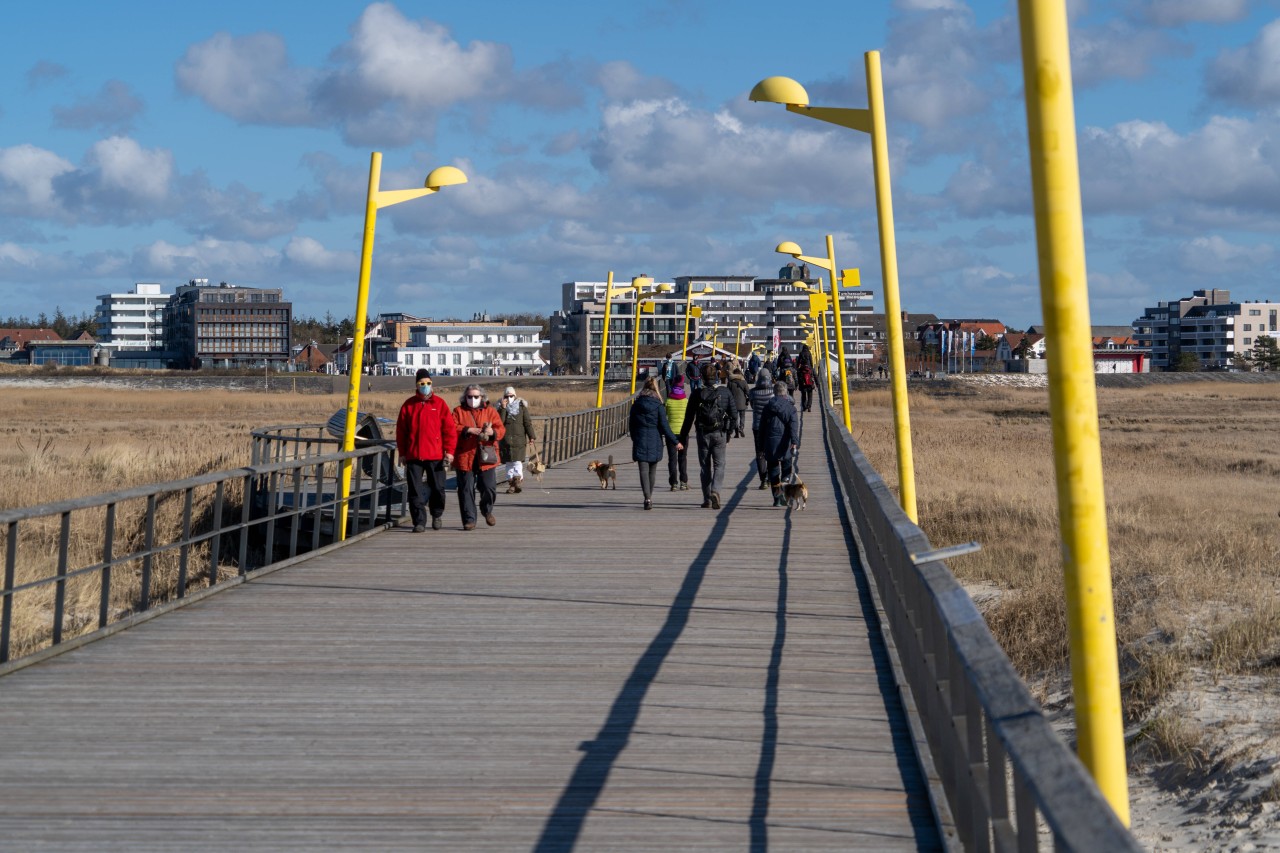 Gäste dürfen wieder nach Sankt Peter-Ording reisen. (Symbolbild)