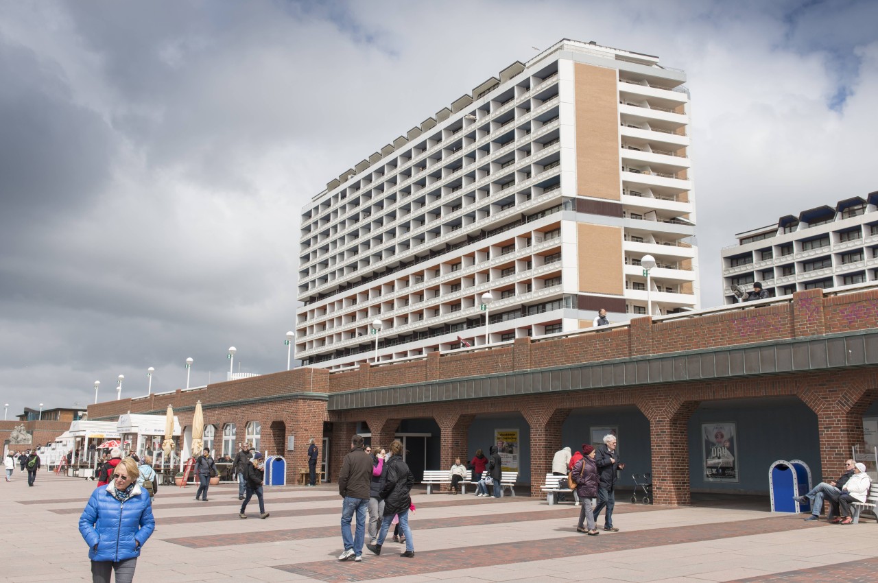 Die Plattenbauten gehören zu Westerland wie Westerland zu Sylt