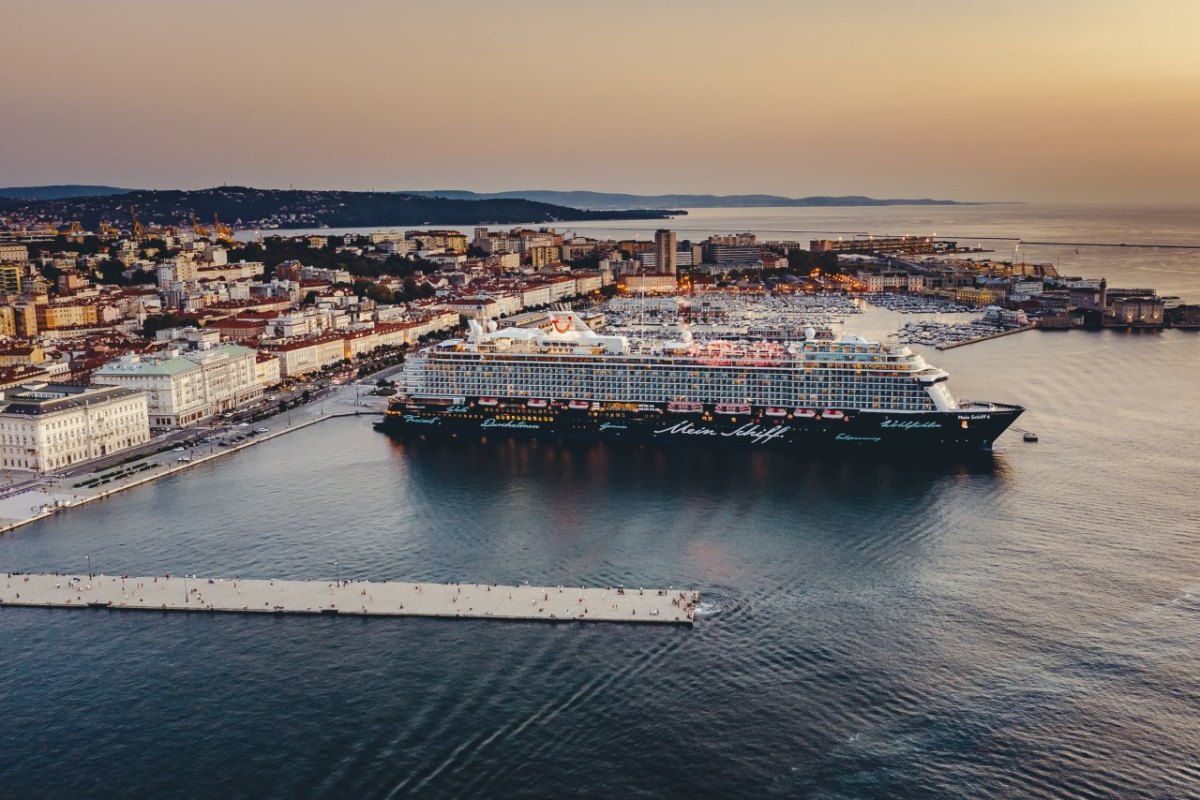 Mein Schiff.jpg