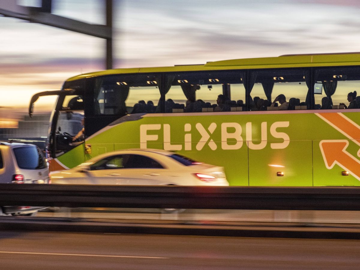 Flixbus auf der Autobahn (Archivbild)