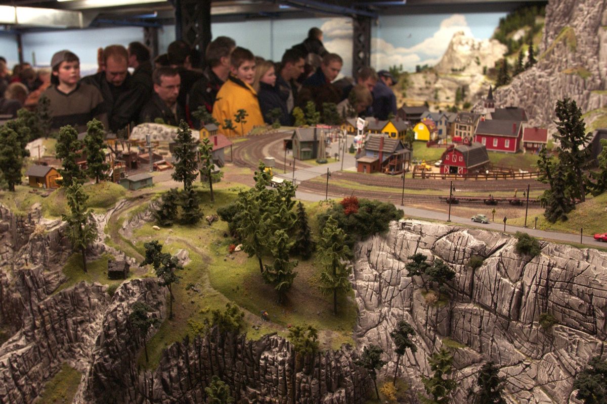 Besucher im Miniatur Wunderland Hamburg.