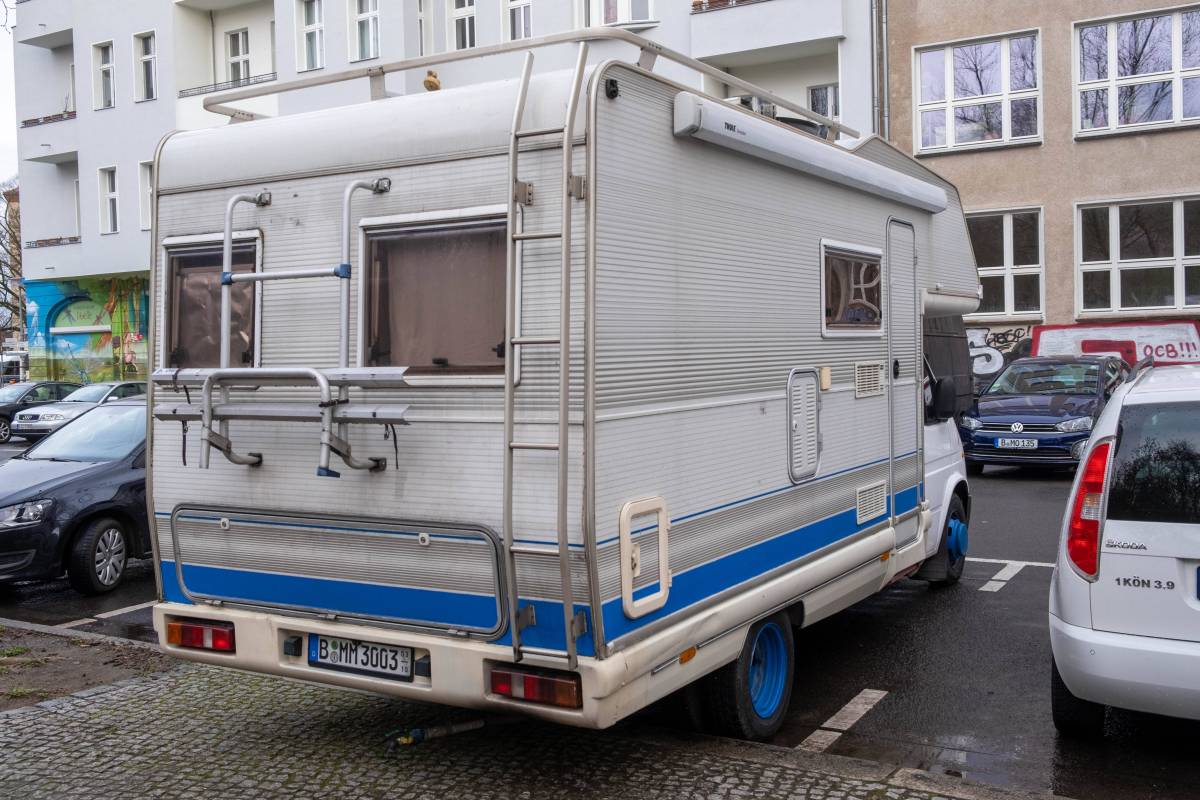 Immer Ärger bei der Parkplatz-Wahl im Camping-Urlaub!