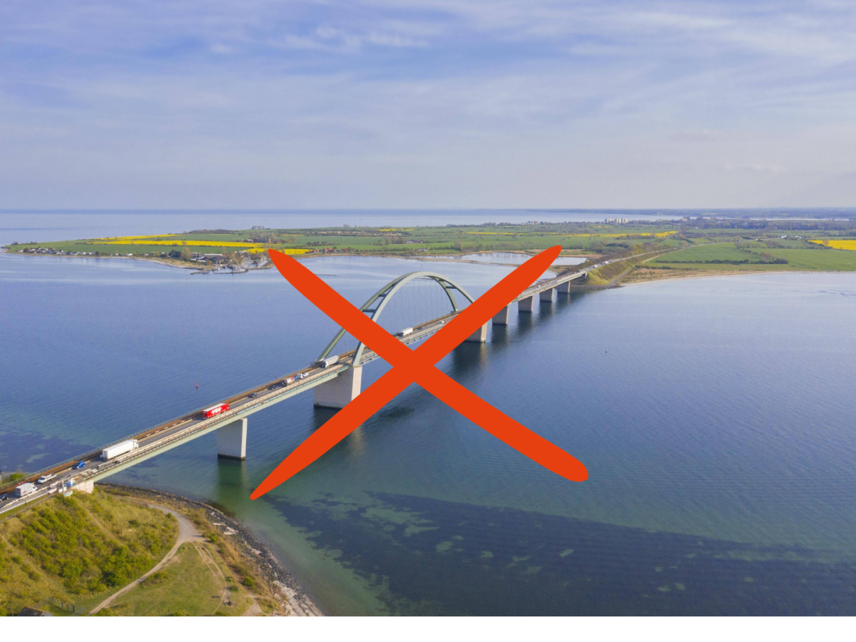 Die Brücke über die Ostsee verbindet Fehmarn mit dem Festland.