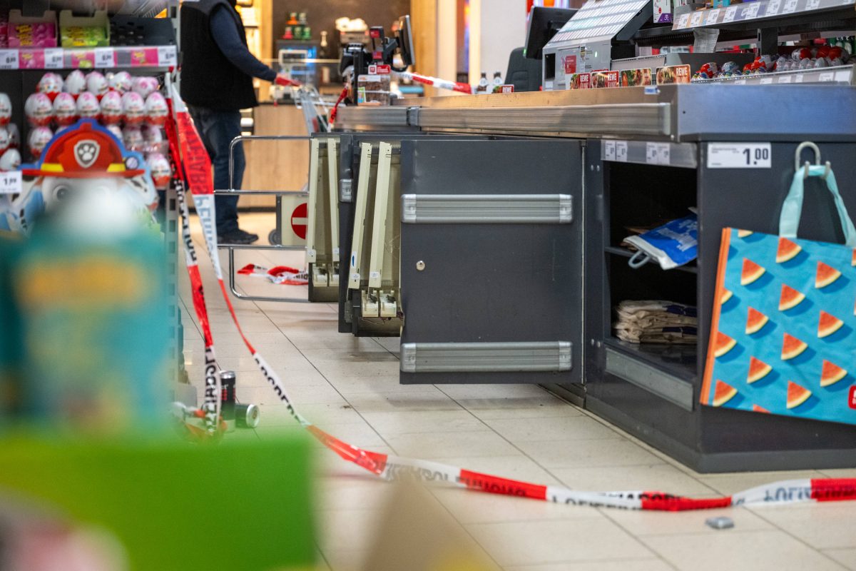 Alarm in einer Rewe-Filiale in KÃ¶ln! (Symbolfoto)