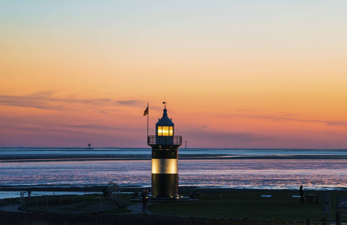 Leuchtturm bei Sonnenuntergang