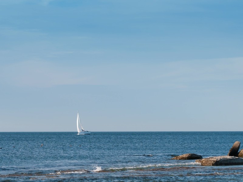 Urlauber in Aufruhr – merkwürdige Beobachtung auf der Ostsee sorgt für wilde Spekulationen